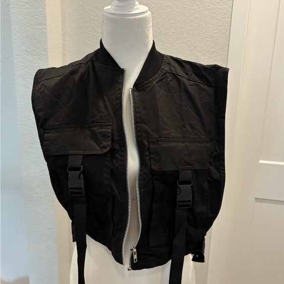 Black Vest with Buckle Straps - Picture 1 of 2
